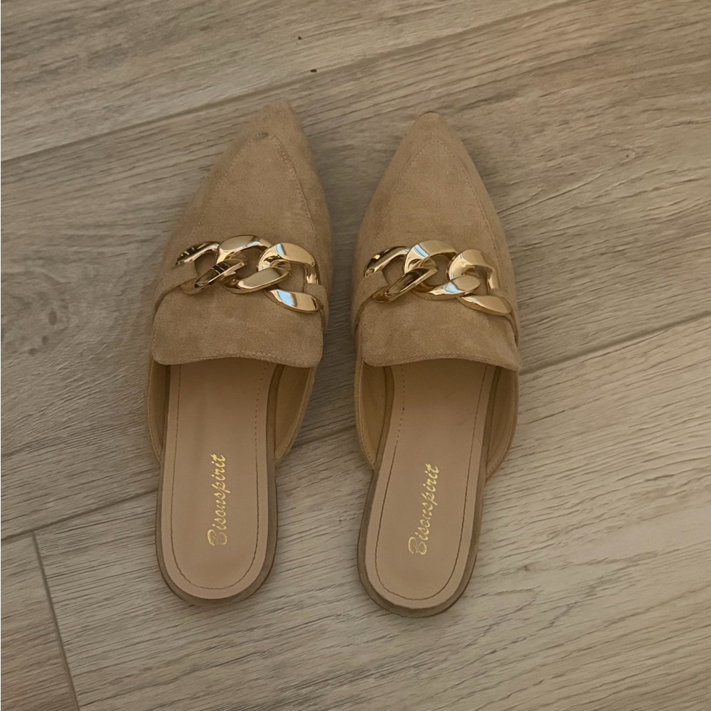Chain Detail Tan Mules